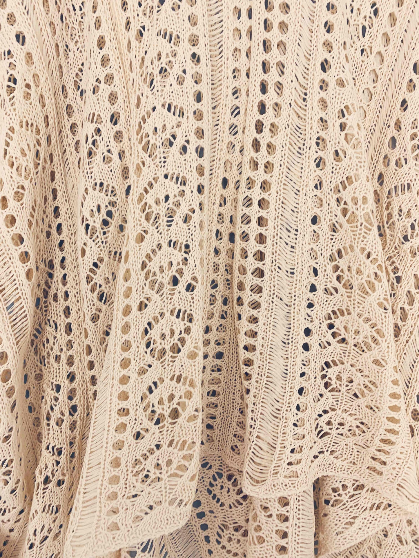 J450 - Side-Tassel Detailed Crochet Tunic