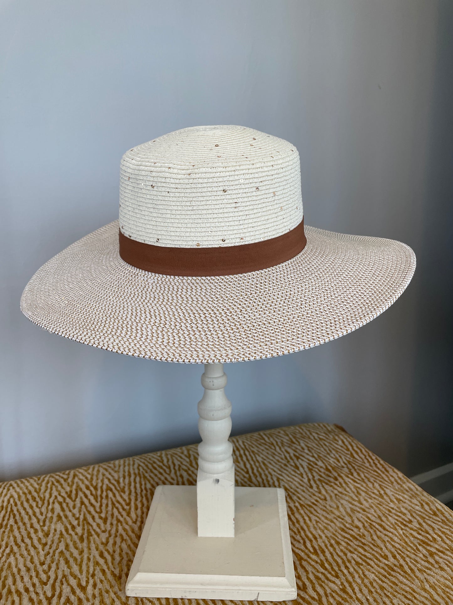 A195-3206A - 4” Brim Hat - Ivory