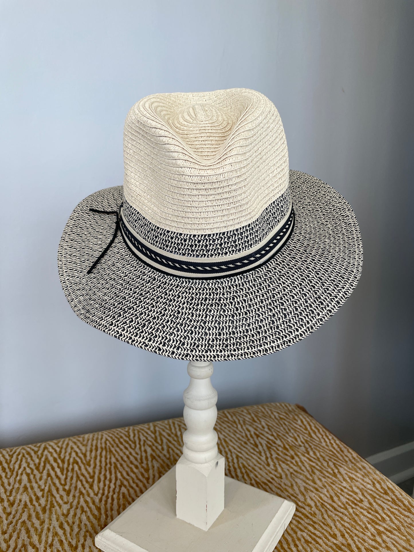 A195-2925A- 3” Brim Safari Hat - Natural