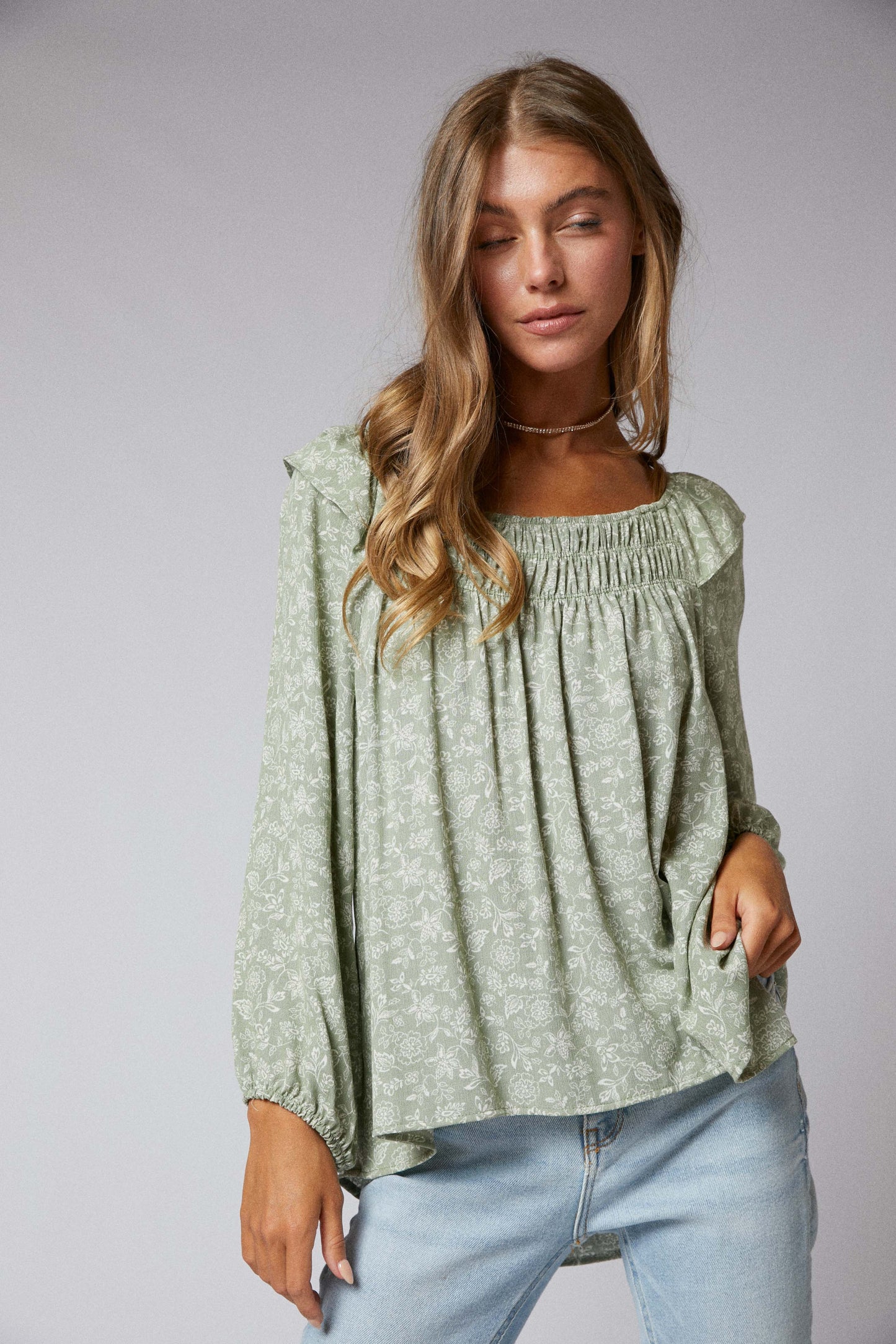 C090-T1159 - 3/4 Sleeves Ruffle Peasant Hi Low Top