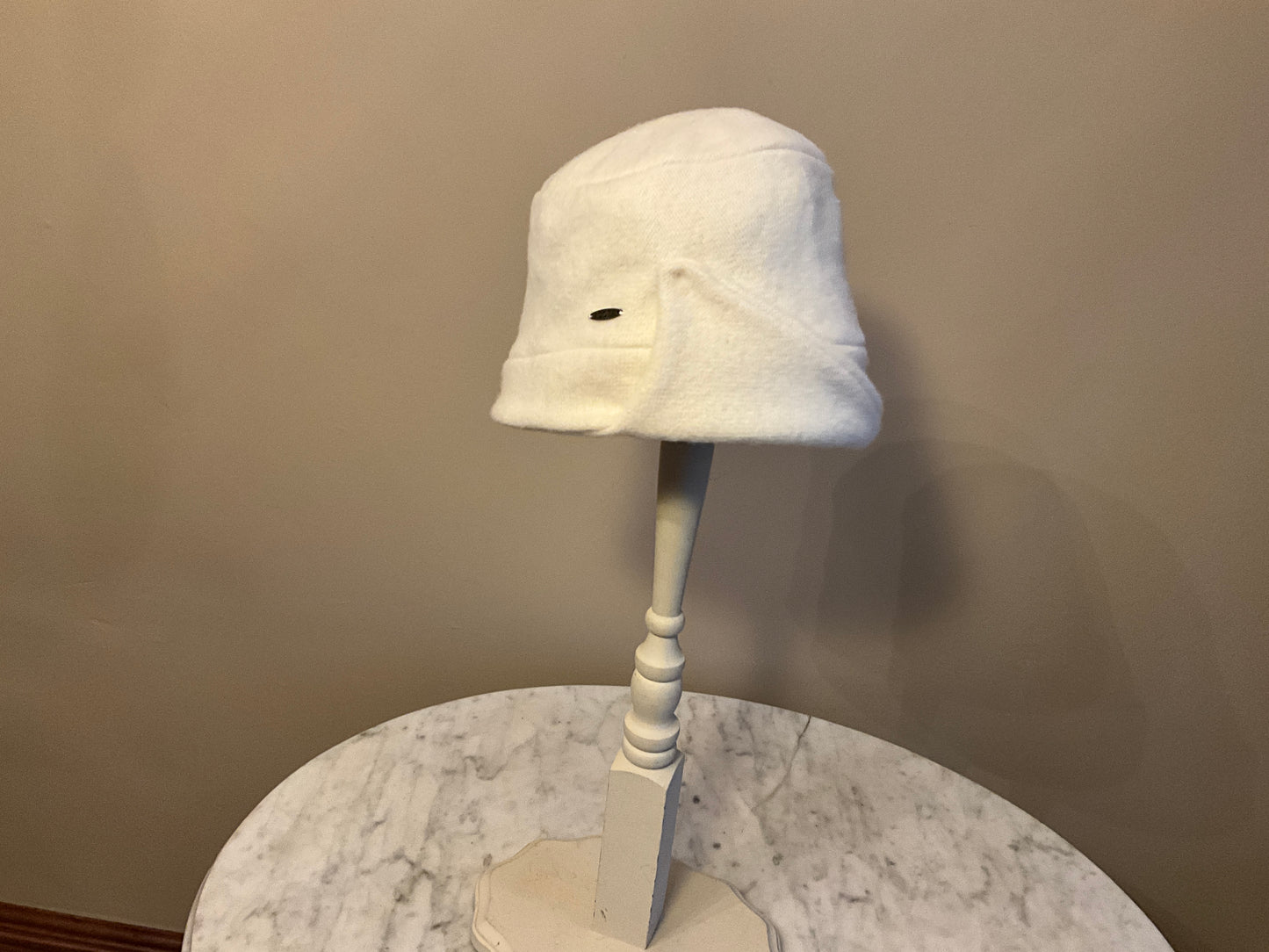 A195-AD1445B- Ivory Soft Wool Cloche Hat