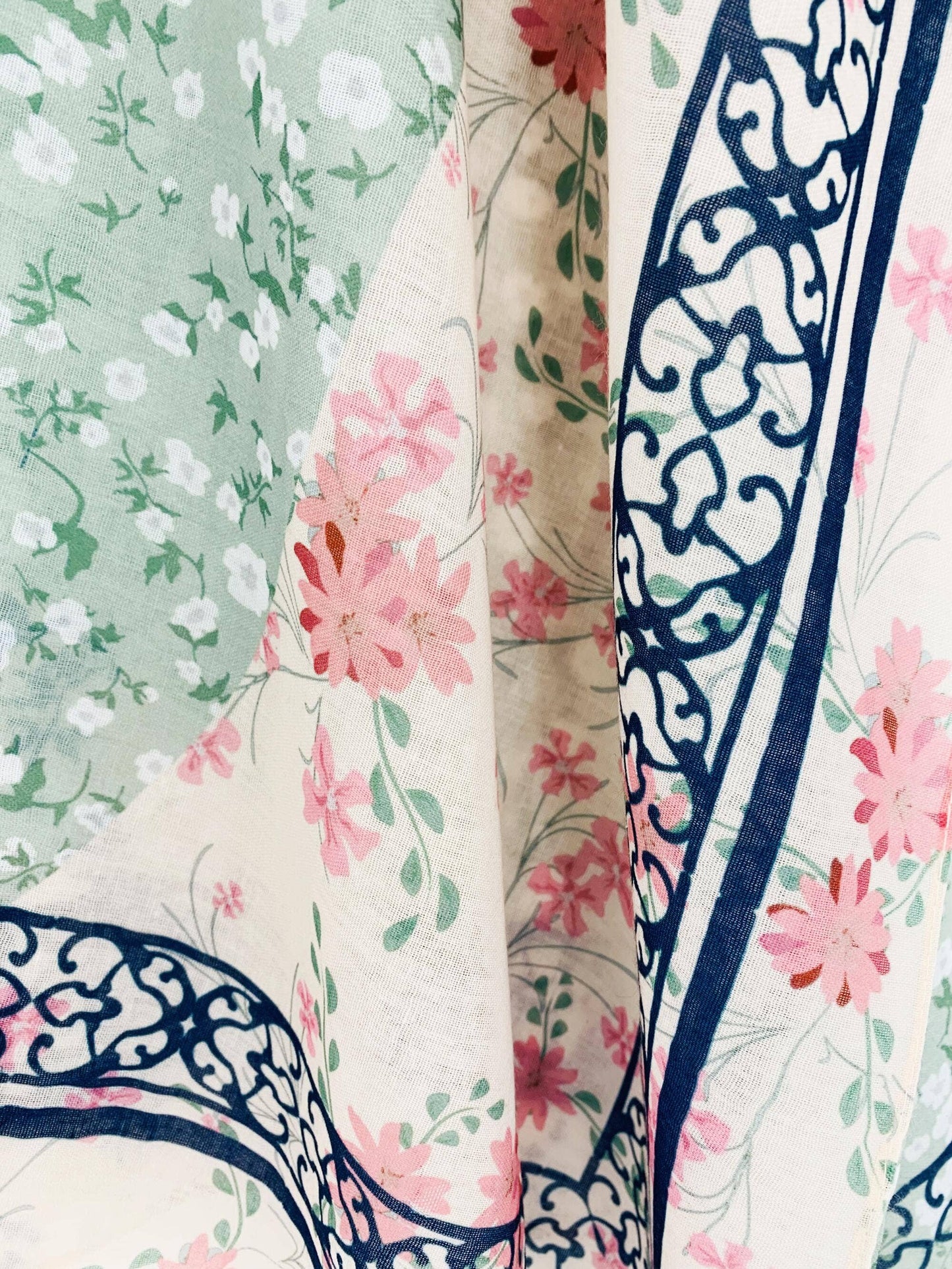 J450 - Daisy Patchwork Kimono