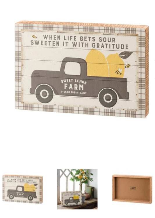 Box Sign Sweet Lemon Farm
