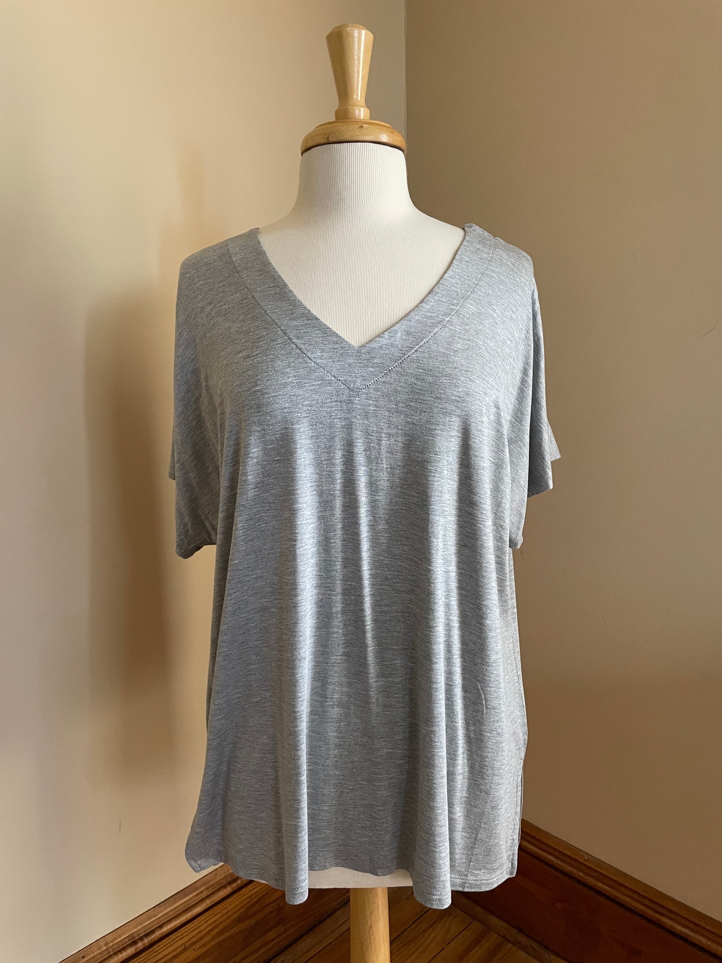 Short Sleeve Grey Top