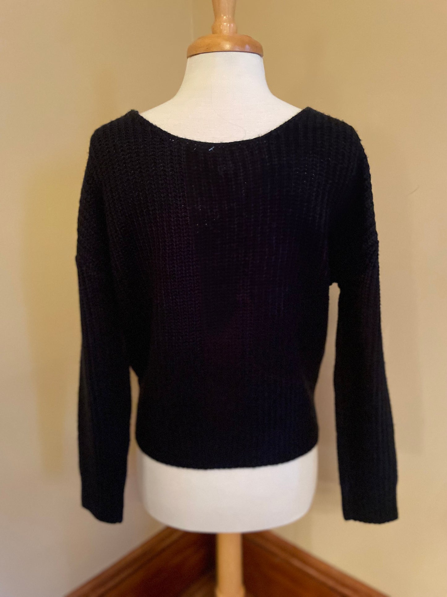 Twist Sweater - Black