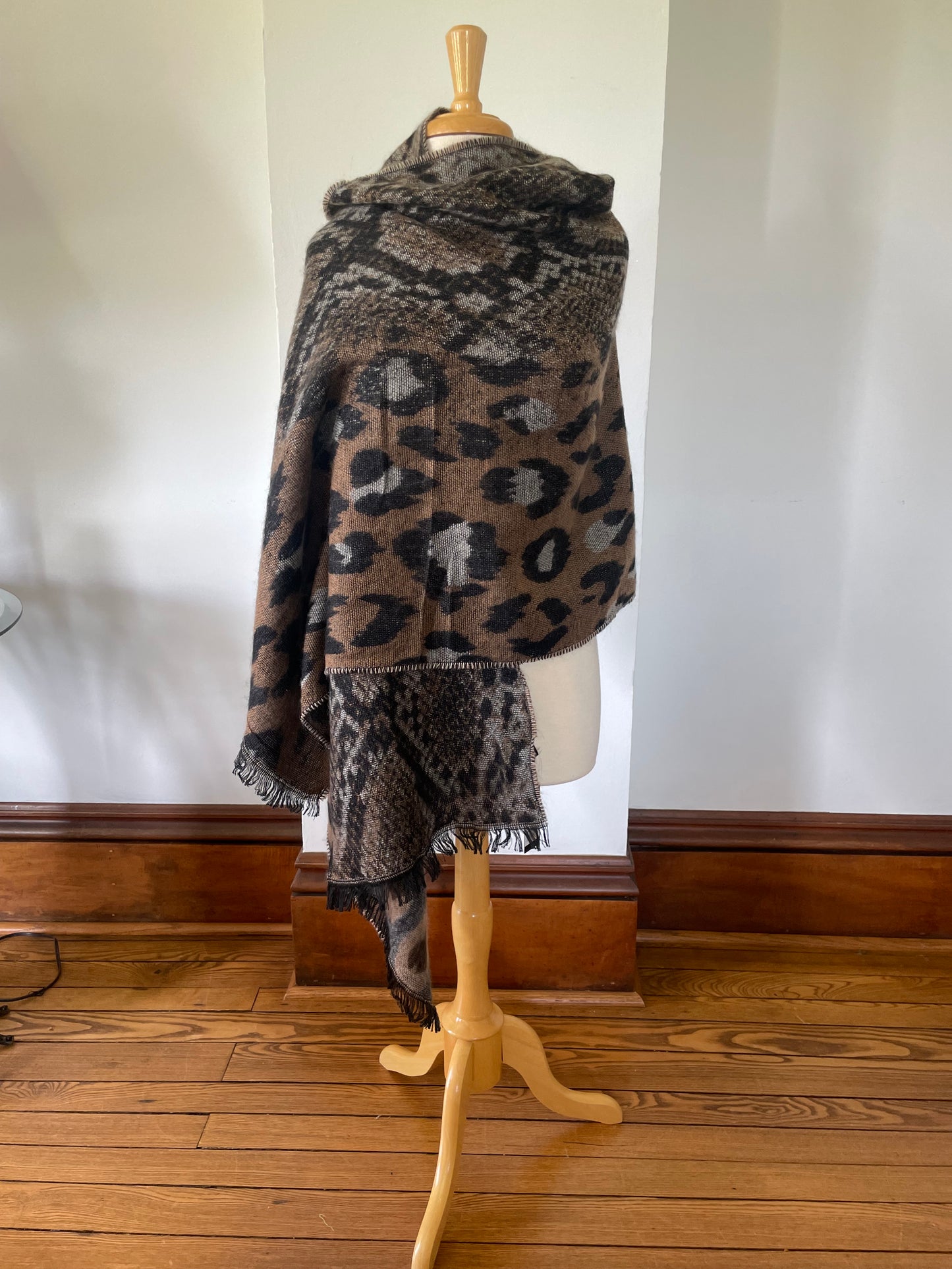 Leopard Scarf - Brown