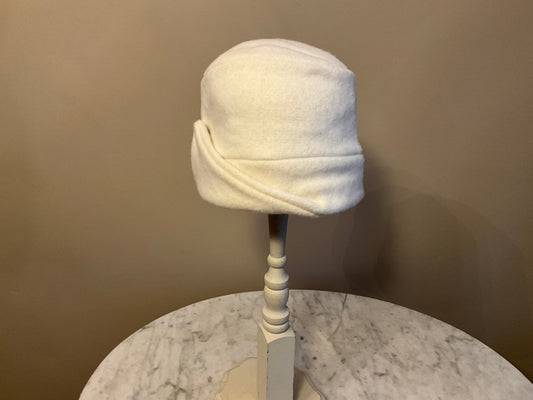 A195-AD1445B- Ivory Soft Wool Cloche Hat