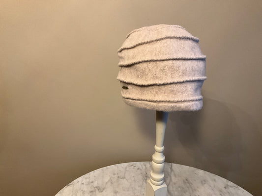 A195-AD1340B - Ivory 100% Wool Turban